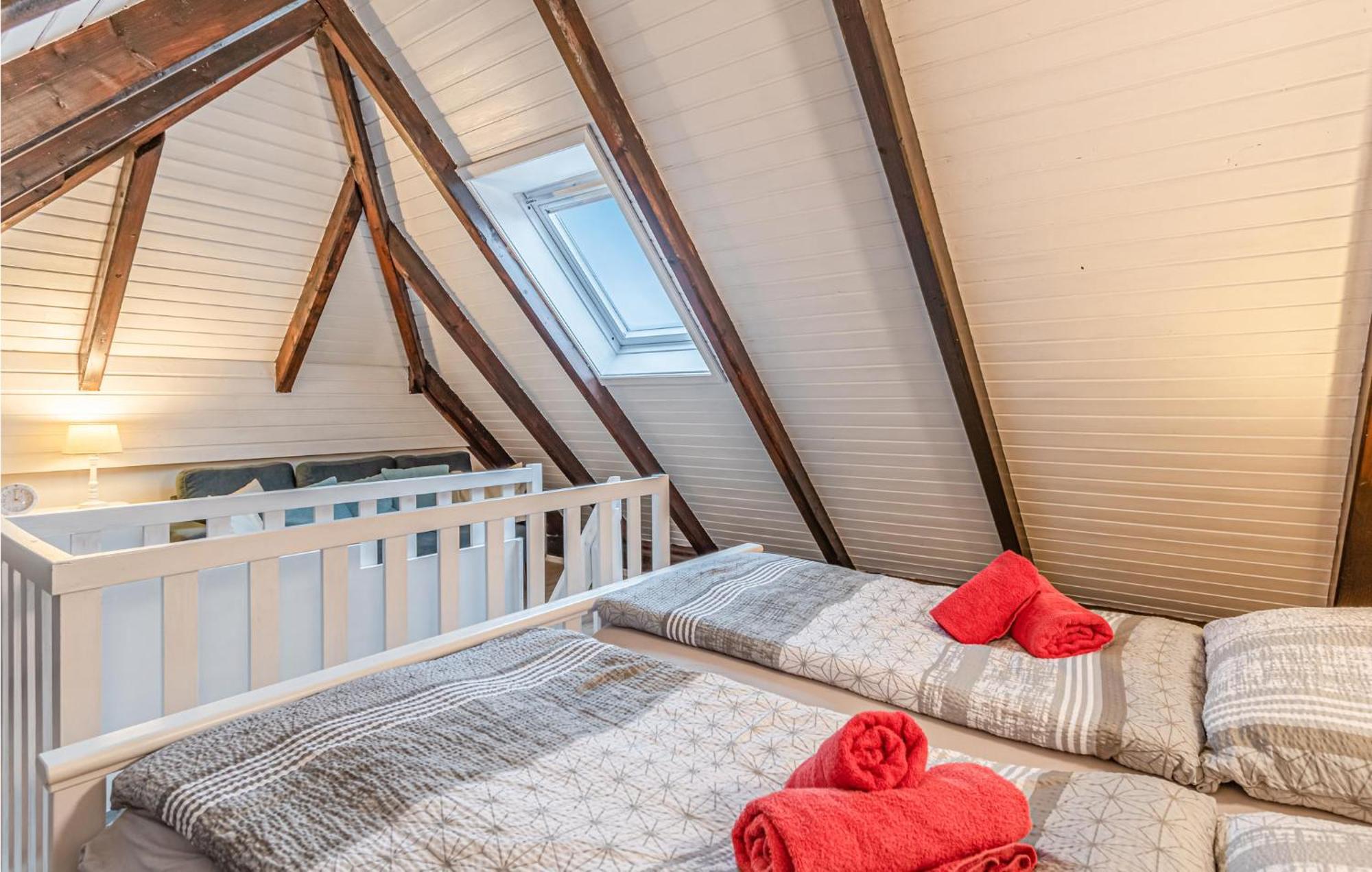 Cozy Apartment In Friedrichskoog With Kitchen Kültér fotó